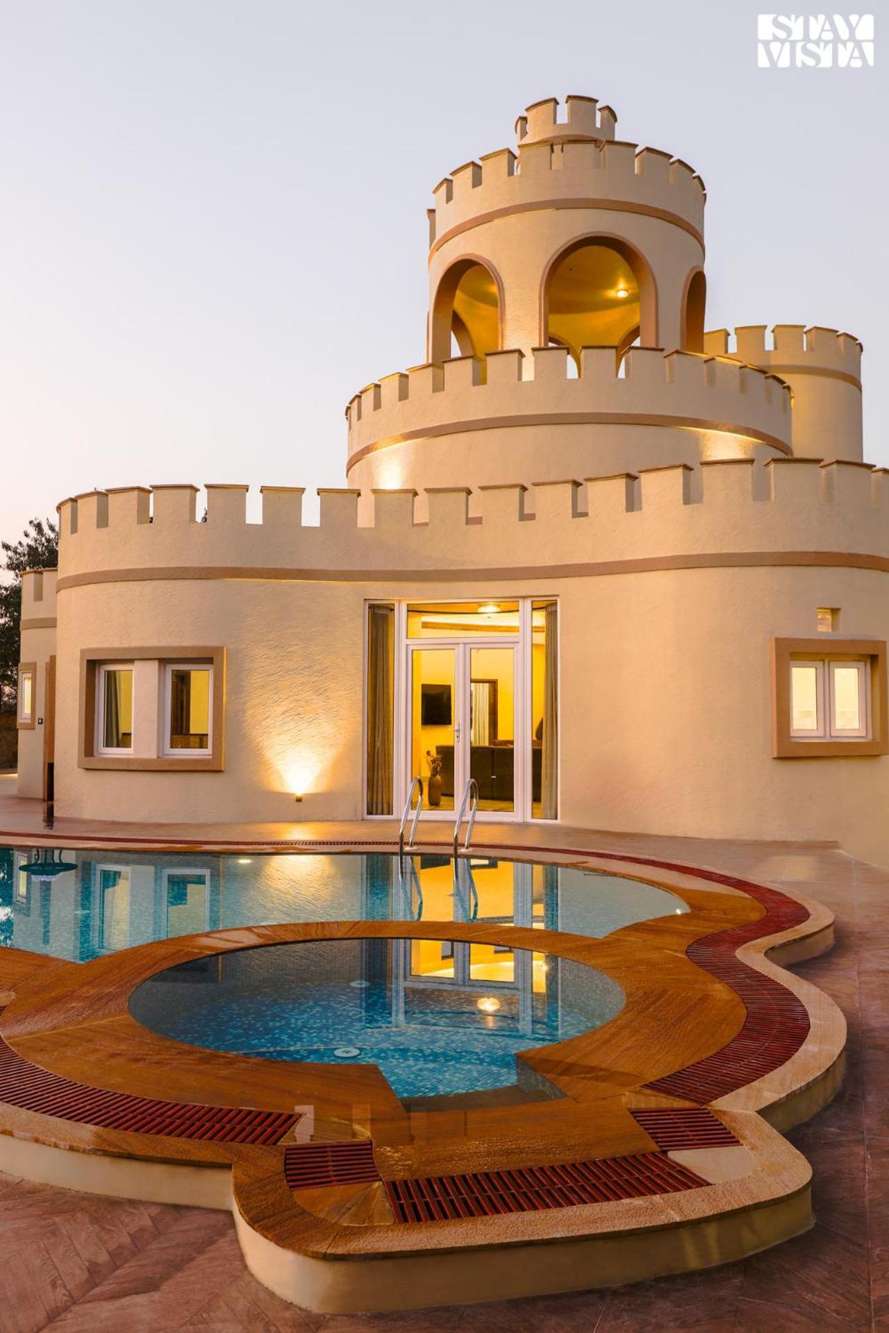 Stayvista'S Mystic Castle With Terrace, Swimming Pool, Lawn With Gazebo Jaipur Exteriör bild