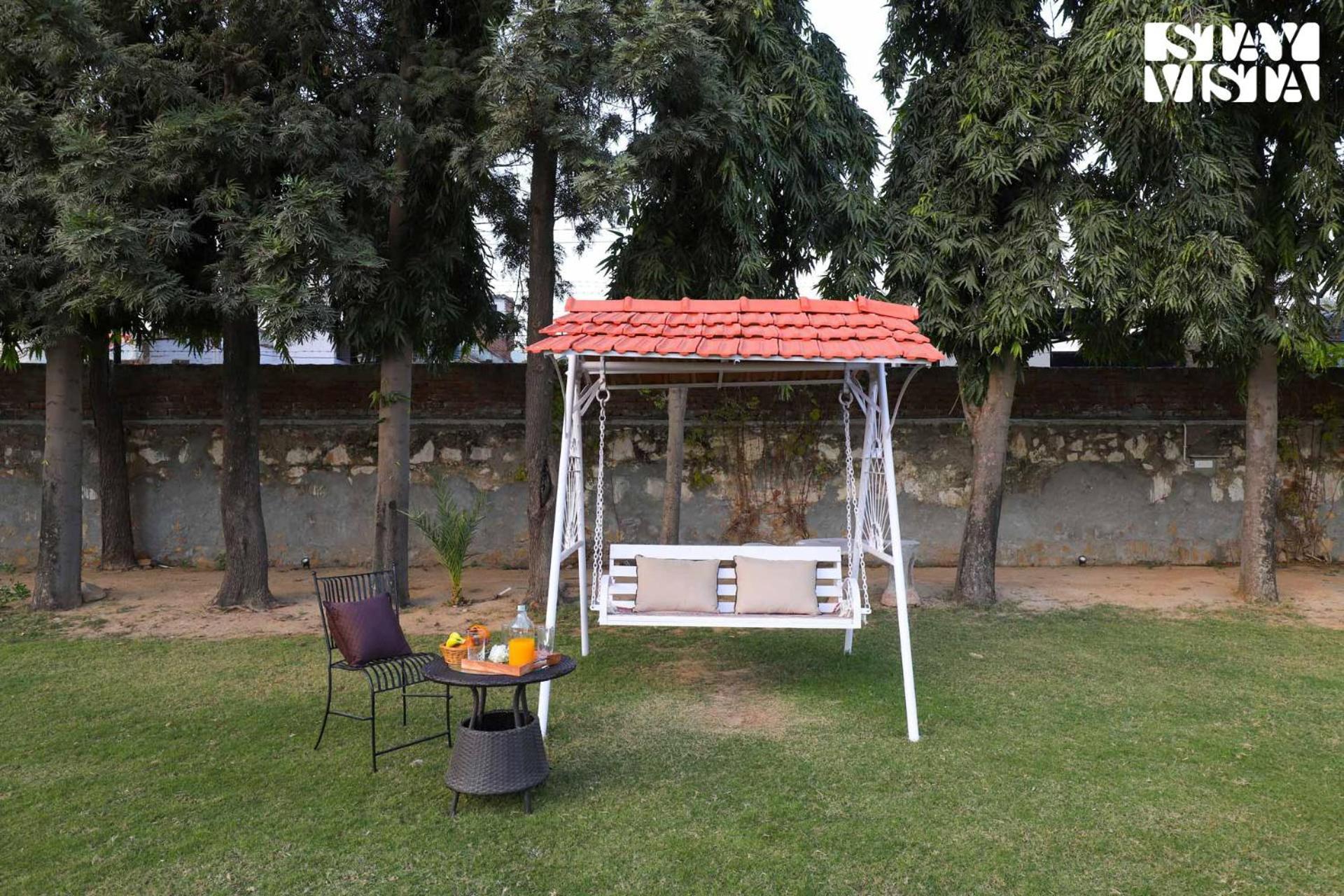 Stayvista'S Mystic Castle With Terrace, Swimming Pool, Lawn With Gazebo Jaipur Exteriör bild